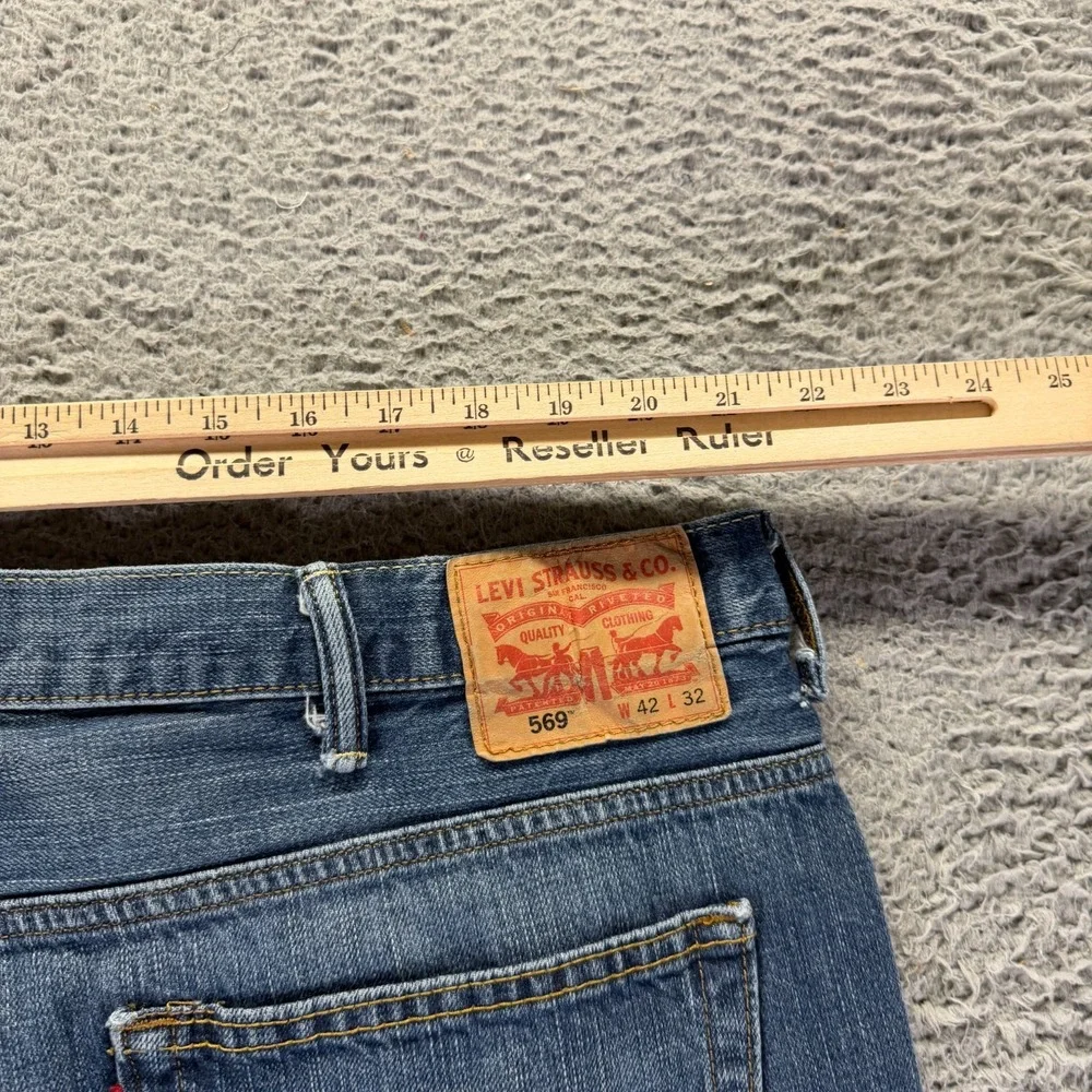 Levi's 569 Jeans Men's 42x32 Blue Cotton Denim Straight Whiskered Faded Workwear